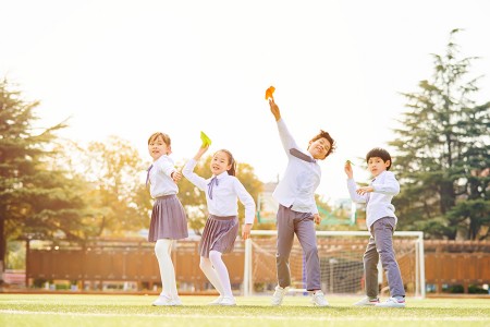 2025年北京東方紅學(xué)校小學(xué)非京籍入學(xué)條件解讀，四證不全能入學(xué)嗎？